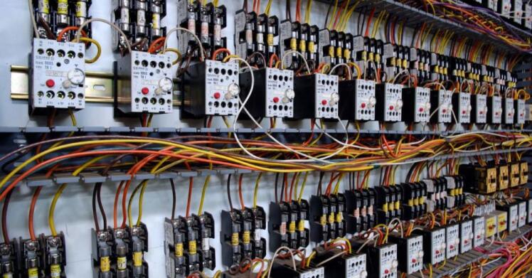 چگونه یک نقشه سیم بندی تابلو برق را بخوانیم؟