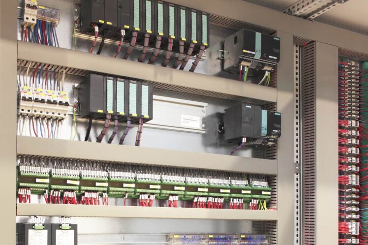 SAT  تابلو های PLC چیست ؟